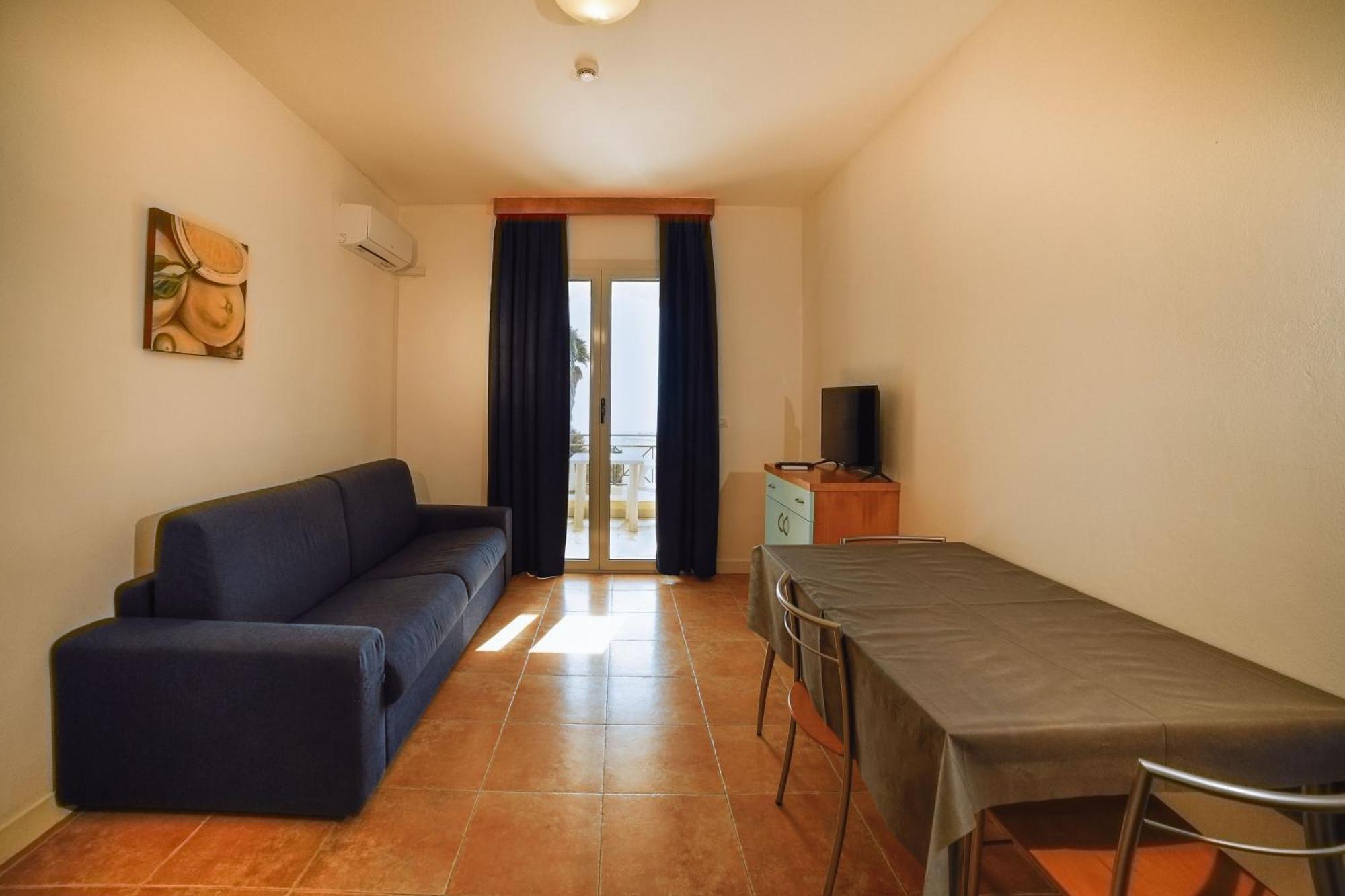 Oasi D'Oriente Aparthotel ซานตา เชซาเรอา แตร์เม ภายนอก รูปภาพ