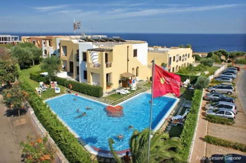 Oasi D'Oriente Aparthotel ซานตา เชซาเรอา แตร์เม ภายนอก รูปภาพ