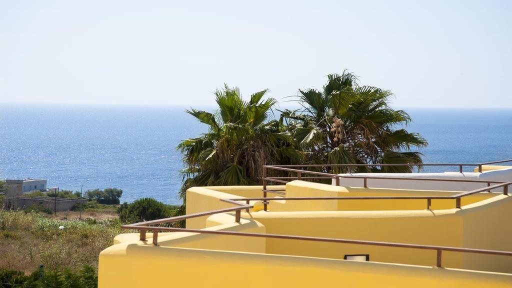 Oasi D'Oriente Aparthotel ซานตา เชซาเรอา แตร์เม ภายนอก รูปภาพ